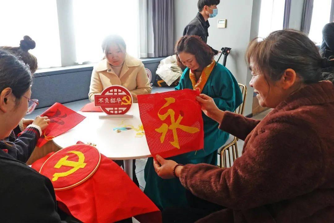 异地恋怎样使他更爱你？如何让异地恋男友更爱自己？游戏画面